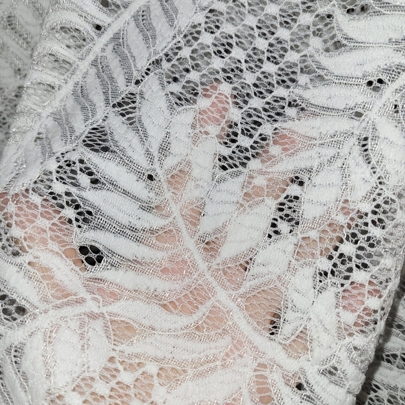 + Love & Legend white open weave leaf motif round neck short sleeve top - Picture 3 of 7